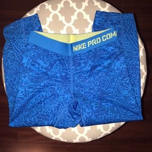 Nike Pro Combat Capri Pant
